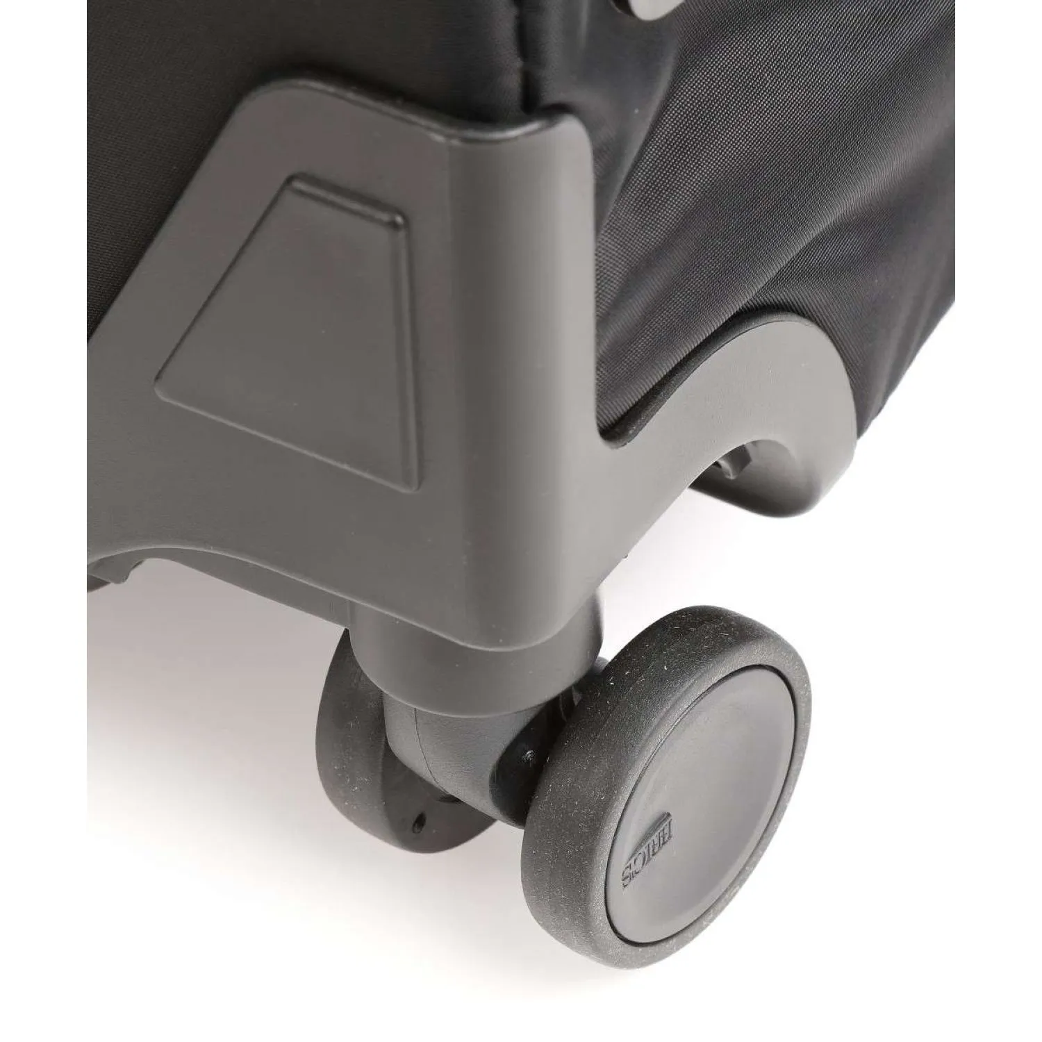 BRIC'S X-Travel 22" Carry On Luggage Spinner