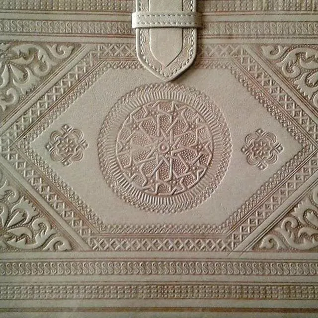 Heritage Portfolio - Beige