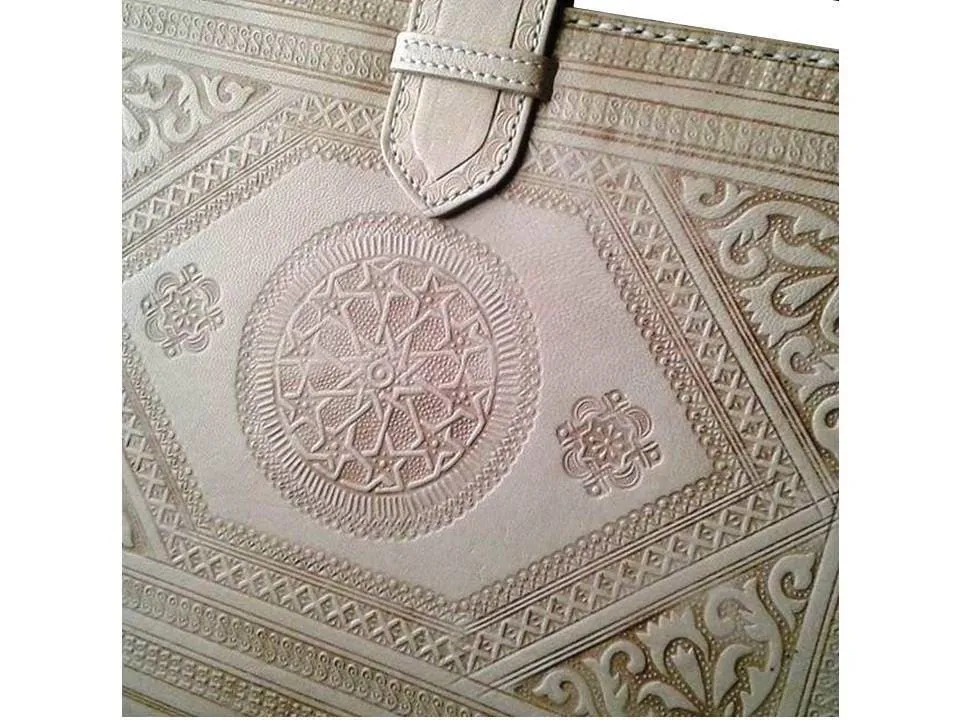 Heritage Portfolio - Beige