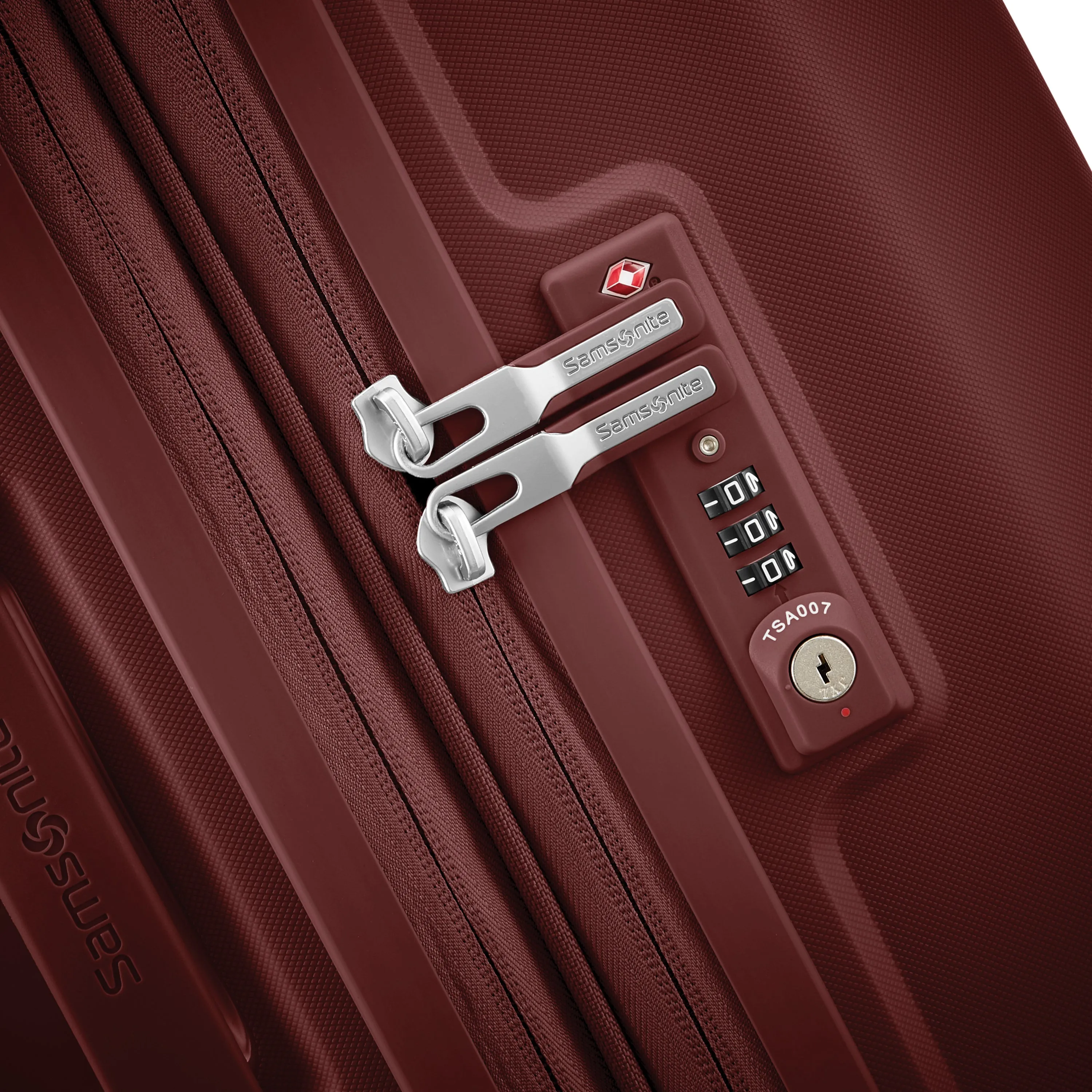 Samsonite Outline Pro Spinner Carry-On